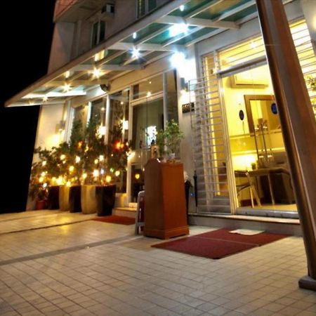 Townhouse Oak Avitel Hotel Near Osmena Highway, Pnr Pasay Station, Metro Manila Makati City Exterior photo