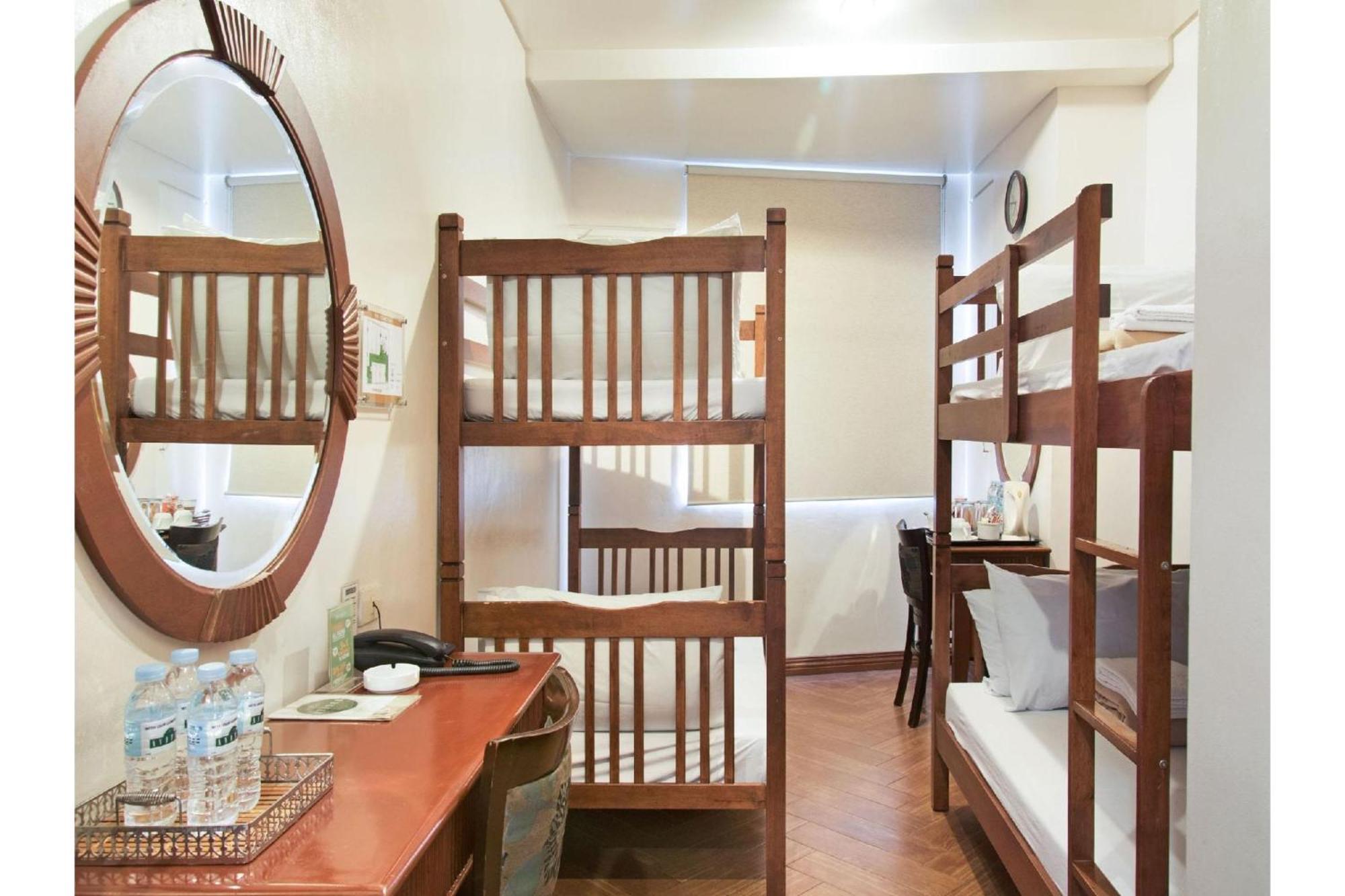 Townhouse Oak Avitel Hotel Near Osmena Highway, Pnr Pasay Station, Metro Manila Makati City Exterior photo