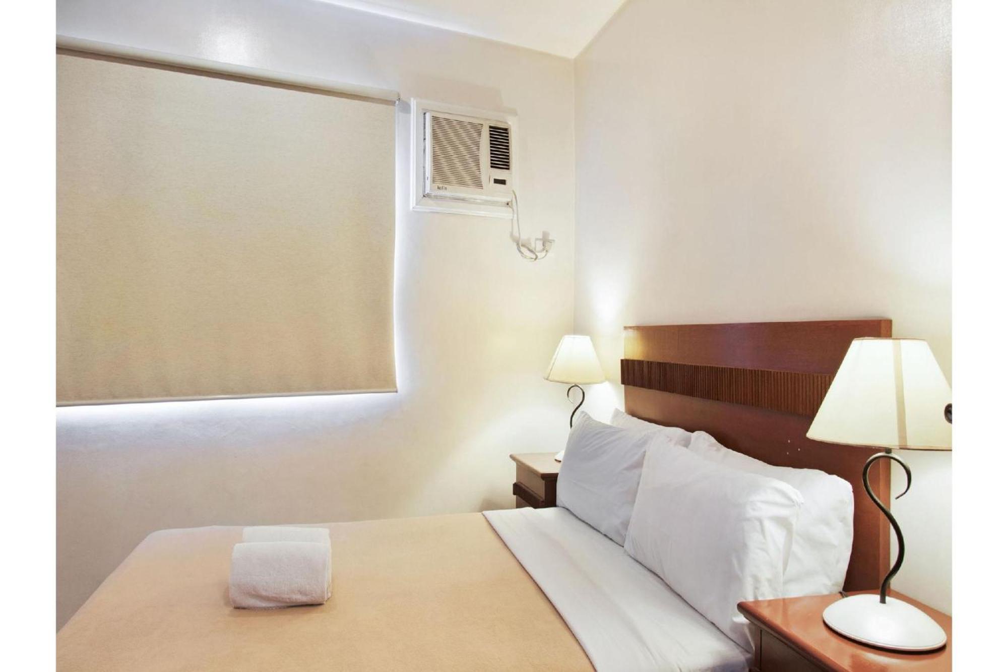 Townhouse Oak Avitel Hotel Near Osmena Highway, Pnr Pasay Station, Metro Manila Makati City Exterior photo