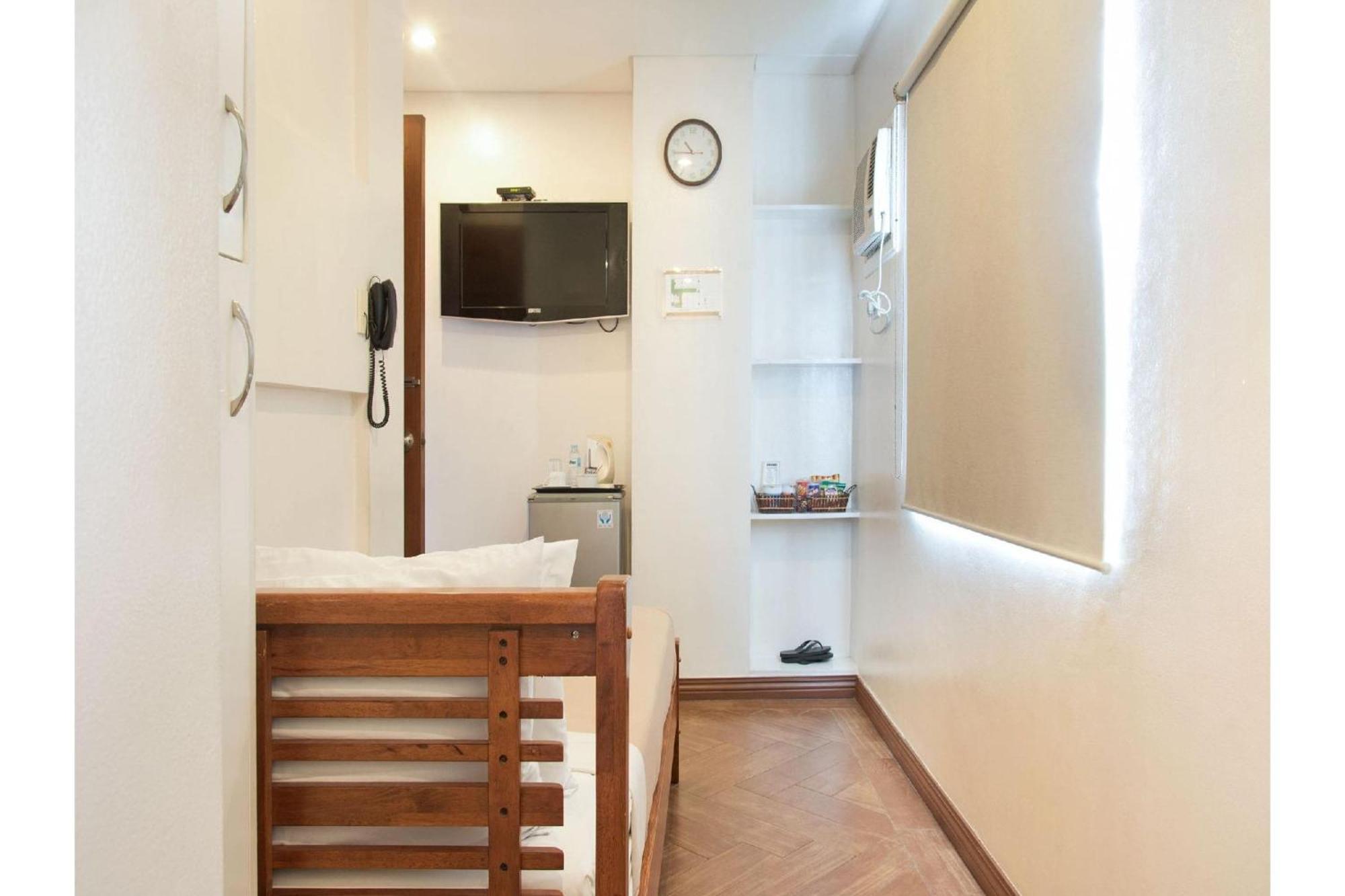 Townhouse Oak Avitel Hotel Near Osmena Highway, Pnr Pasay Station, Metro Manila Makati City Exterior photo